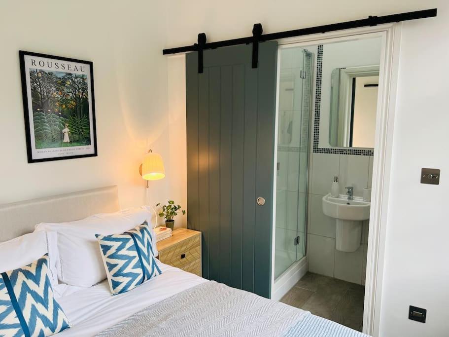 Forge Cottage - Pretty 1 Bedroom Cottage With Free Off Street Parking Londra Dış mekan fotoğraf